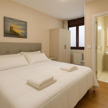 Elara Hotel Viveiro Kültér fotó